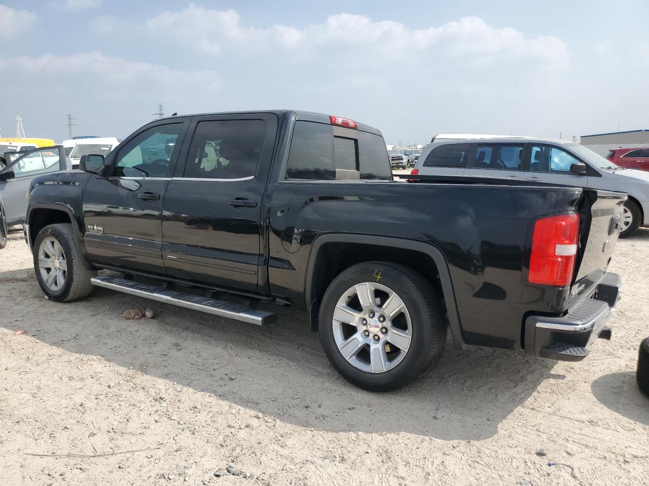 2015 GMC Sierra - Image 2