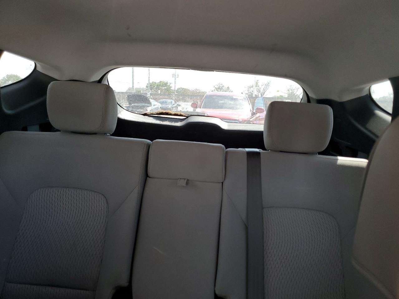 2018 Hyundai Santa Fe - Image 10