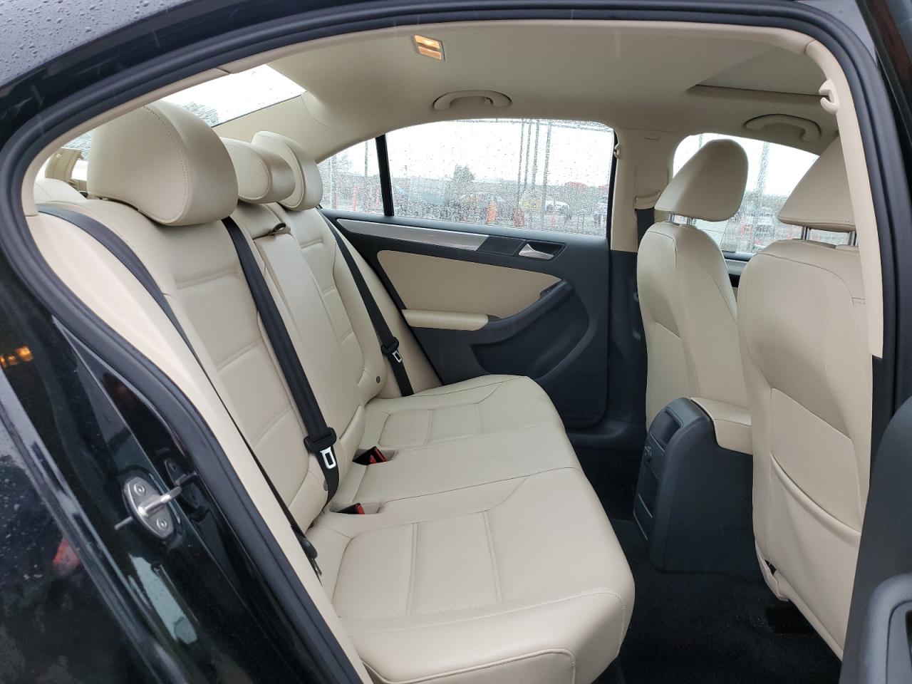 2017 Volkswagen Jetta - Image 10