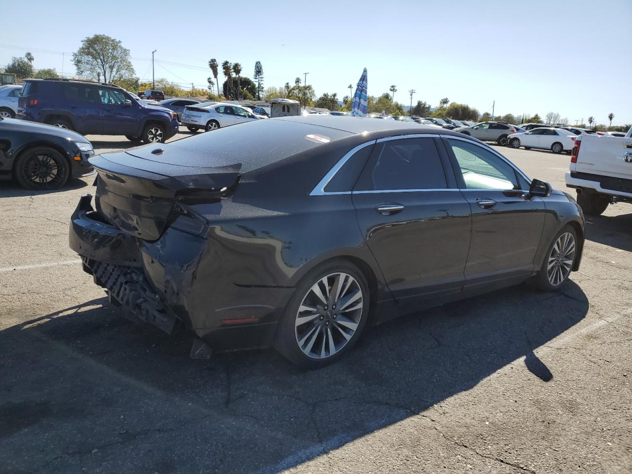 2016 Lincoln MKZ - Image 3