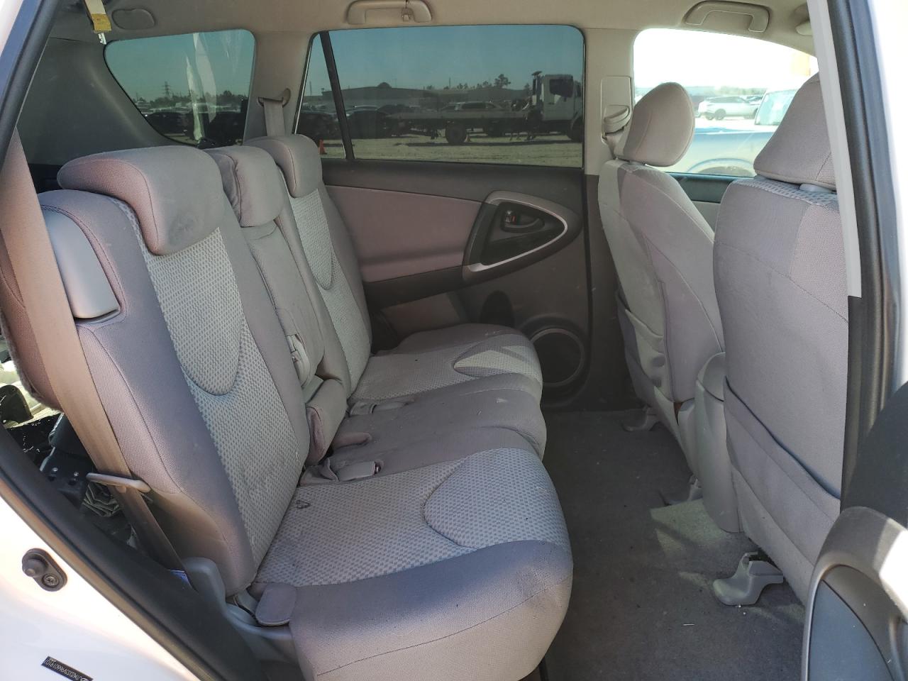2006 Toyota RAV 4 - Image 11