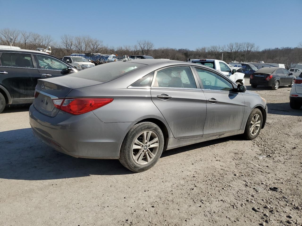 2012 Hyundai Sonata - Image 3