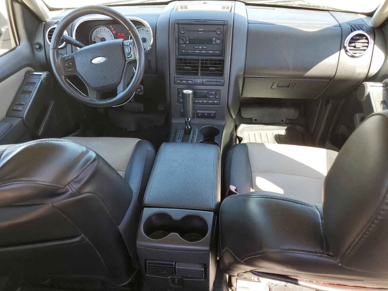 2007 Ford Explorer - Image 8