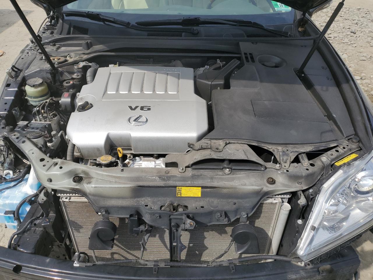2012 Lexus ES - Image 11