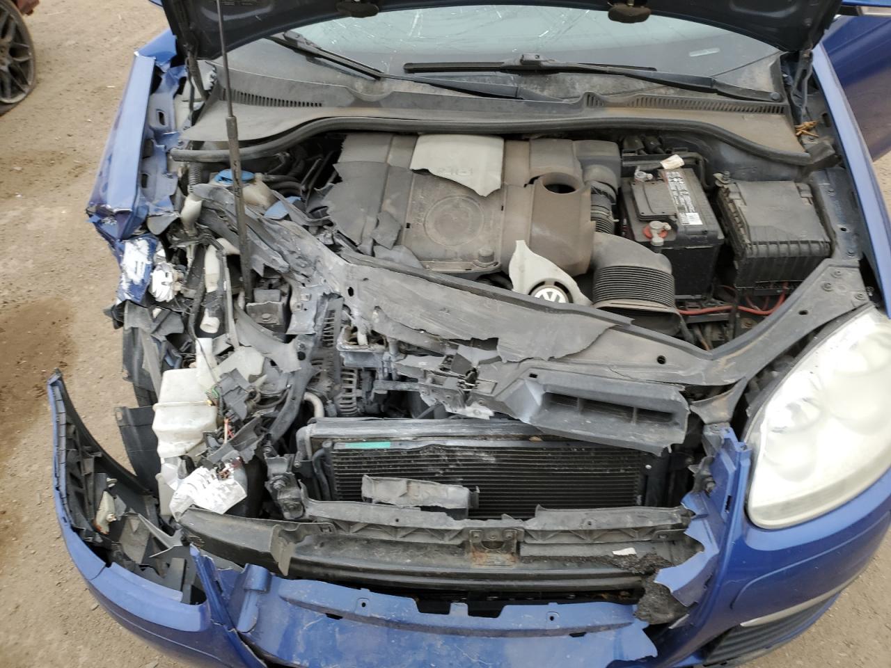 2009 Volkswagen Jetta - Image 12