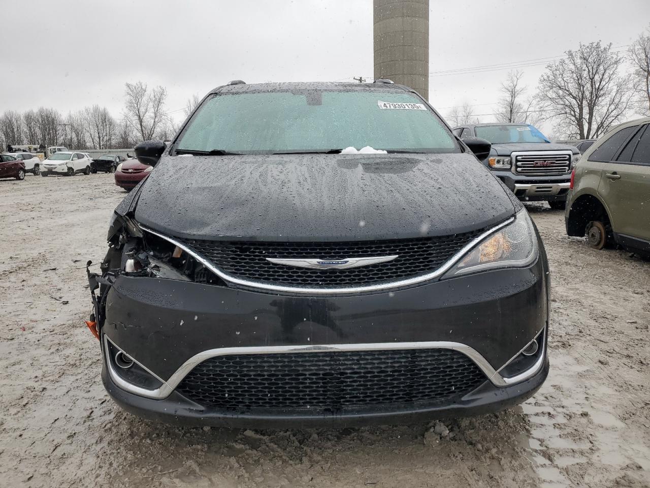 2017 Chrysler Pacifica - Image 5