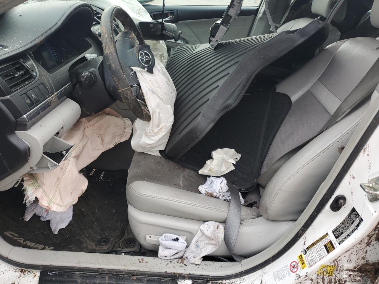 2014 Toyota Camry - Image 7