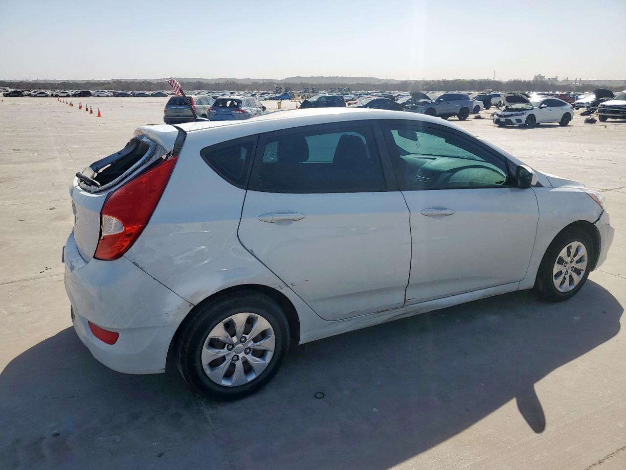 2017 Hyundai Accent - Image 3