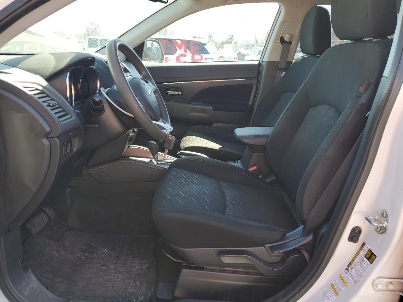 2021 Mitsubishi Outlander - Image 7