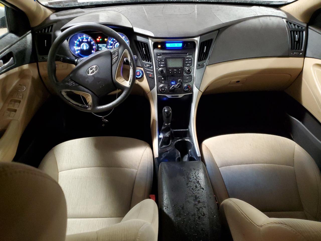 2011 Hyundai Sonata - Image 8