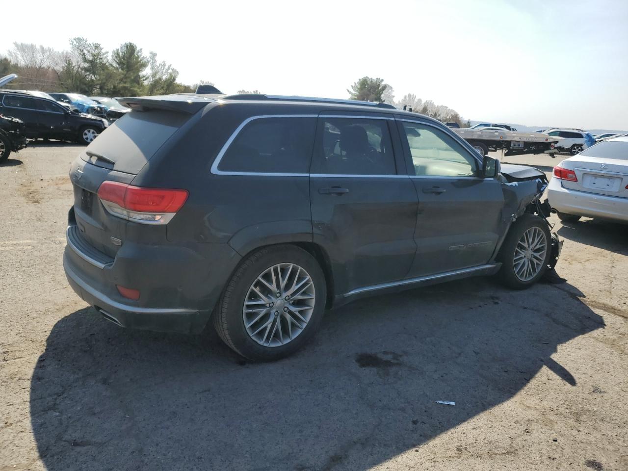 2017 Jeep Grand Cherokee - Image 3