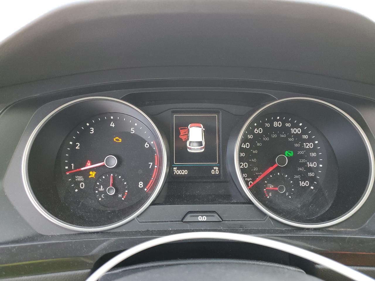 2018 Volkswagen Tiguan - Image 9