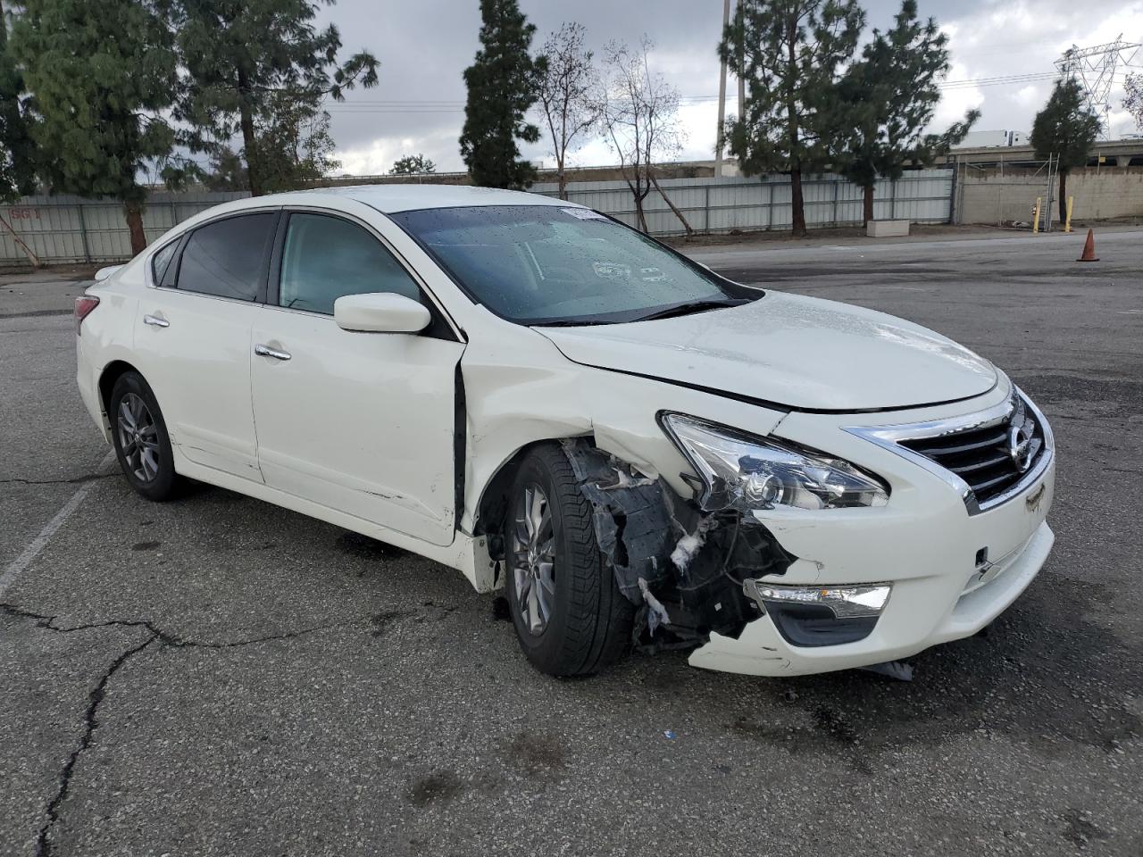 2015 Nissan Altima - Image 4