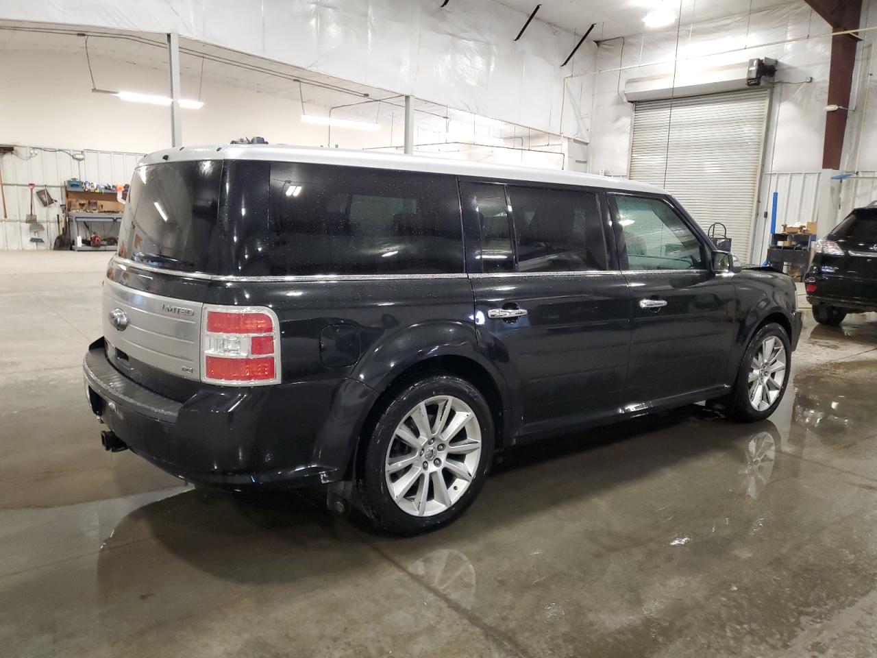 2010 Ford Flex - Image 3