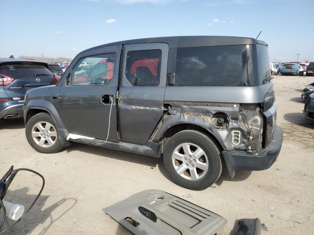 2011 Honda Element - Image 2