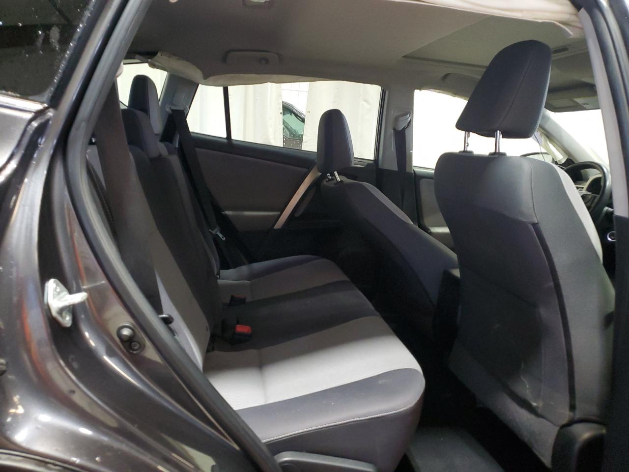 2014 Toyota RAV 4 - Image 11
