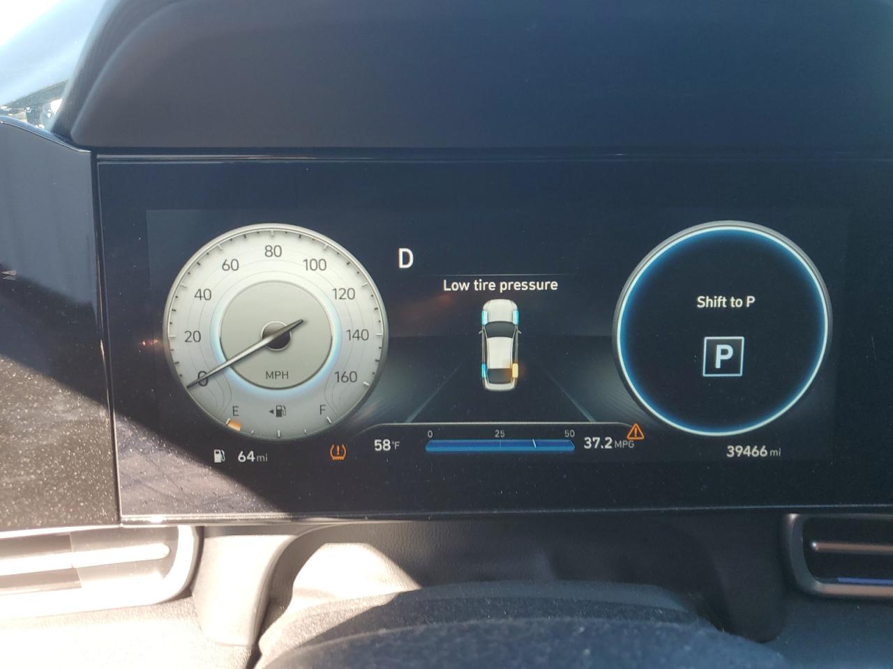2022 Hyundai Elantra - Image 9