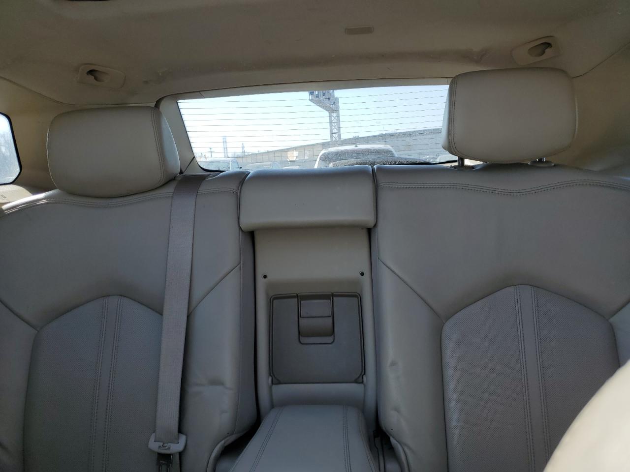 2015 Cadillac SRX - Image 10
