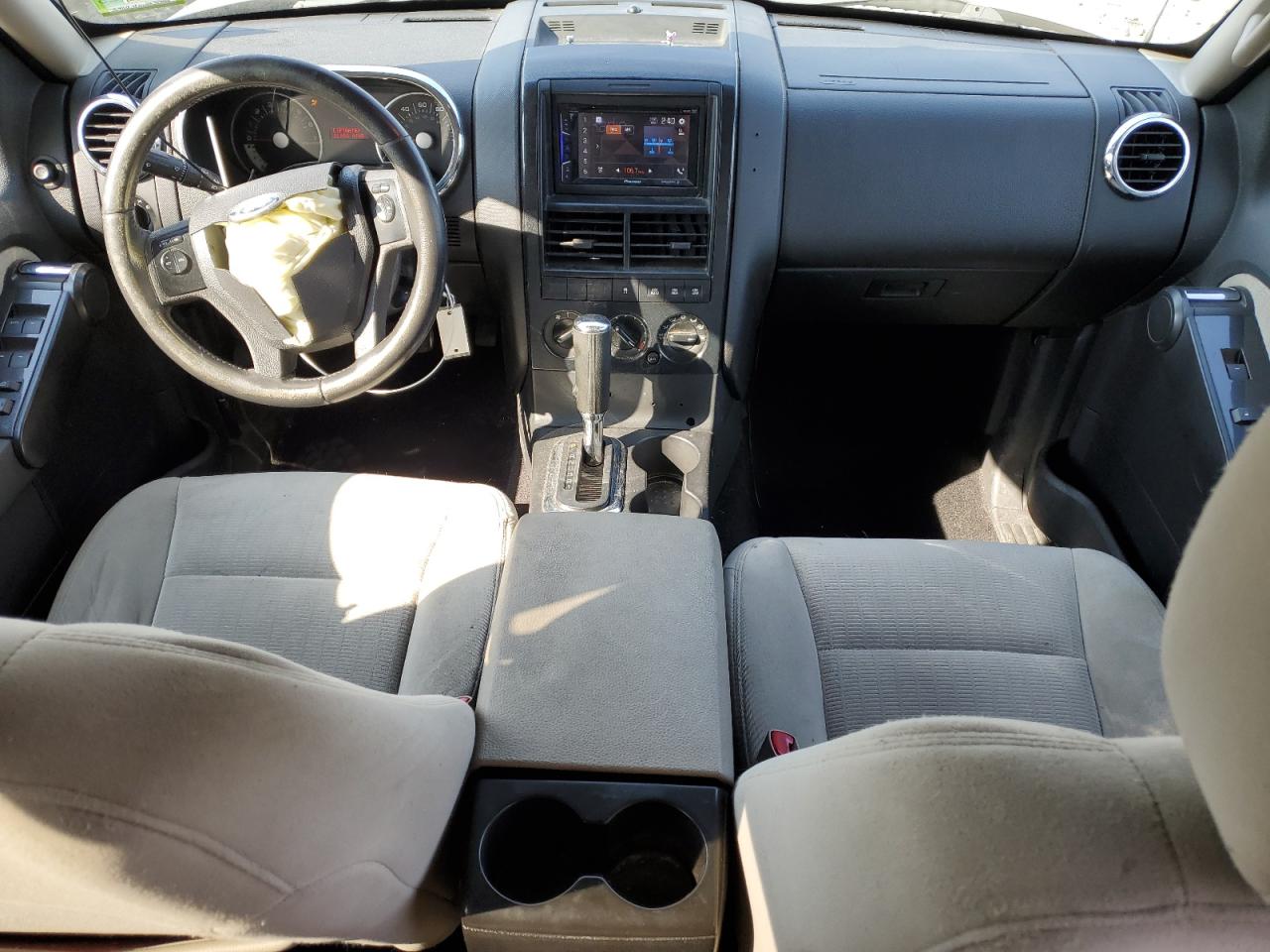 1fmeu73e68ua06301 1FMEU73E68UA06301 2008 Ford Explorer Xlt