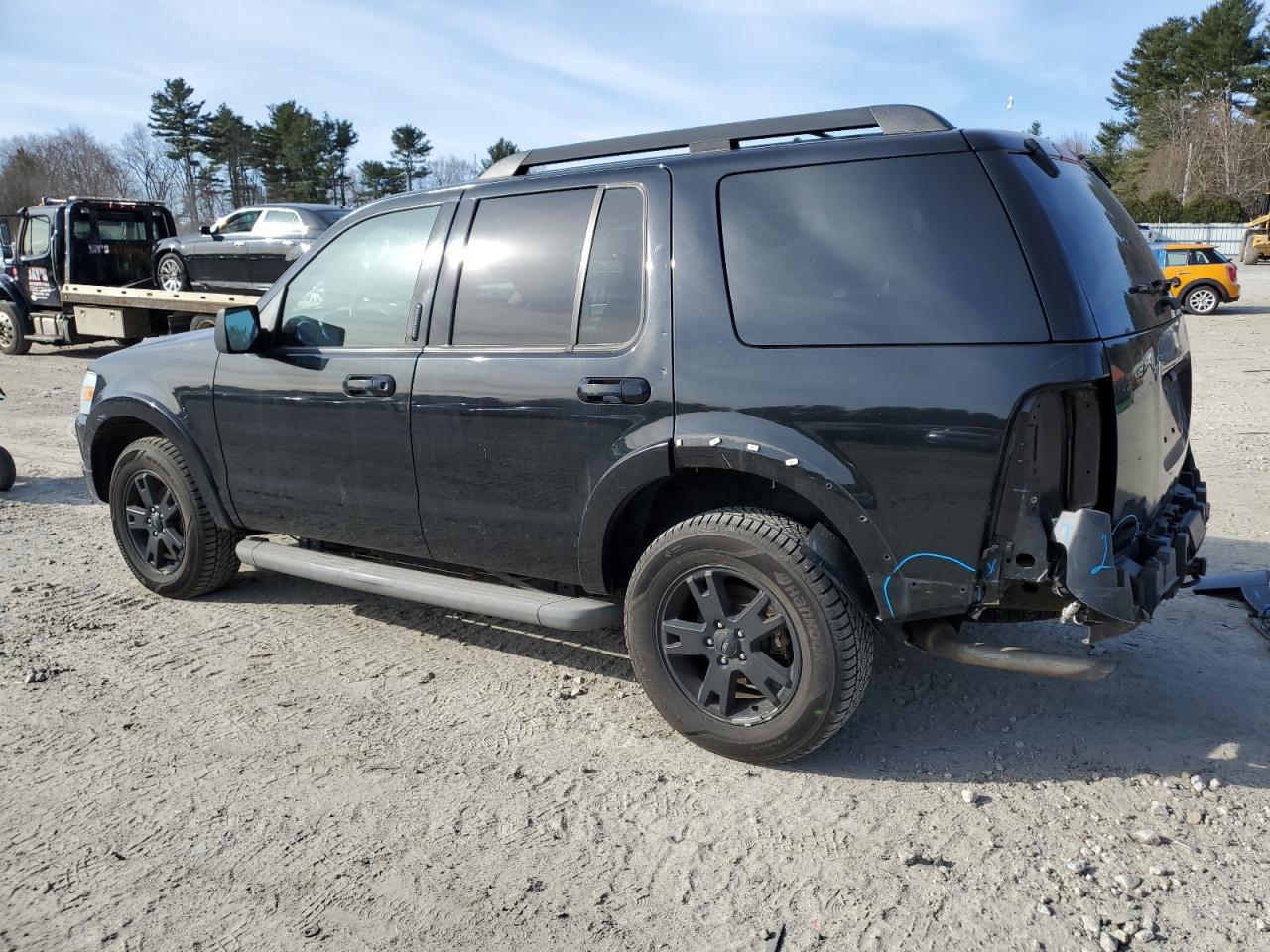 2010 Ford Explorer - Image 2