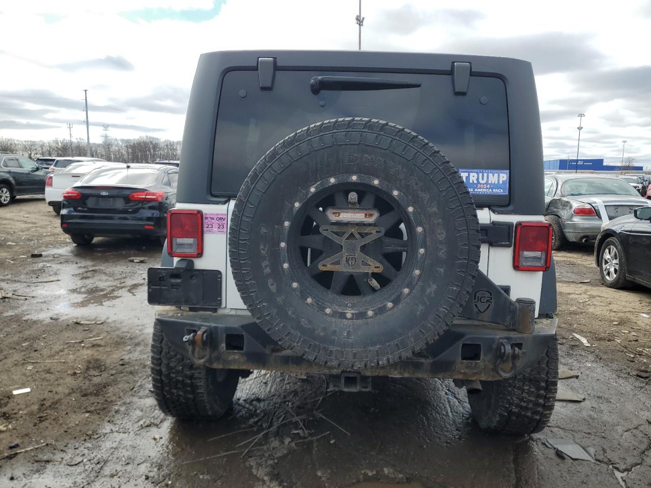 2017 Jeep Wrangler - Image 6