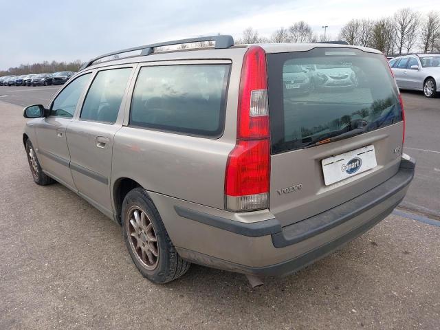 2001 VOLVO V70 S 20V