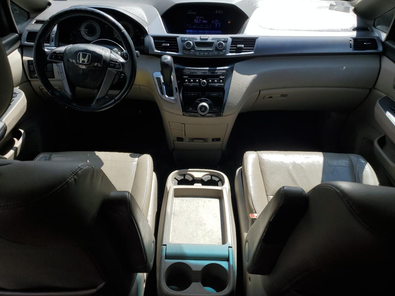 2011 Honda Odyssey - Image 8