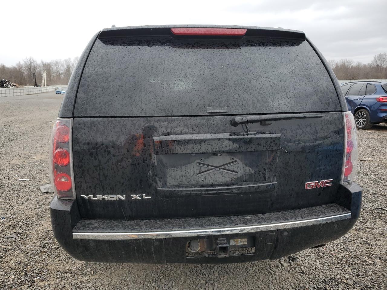 2007 GMC Yukon - Image 6