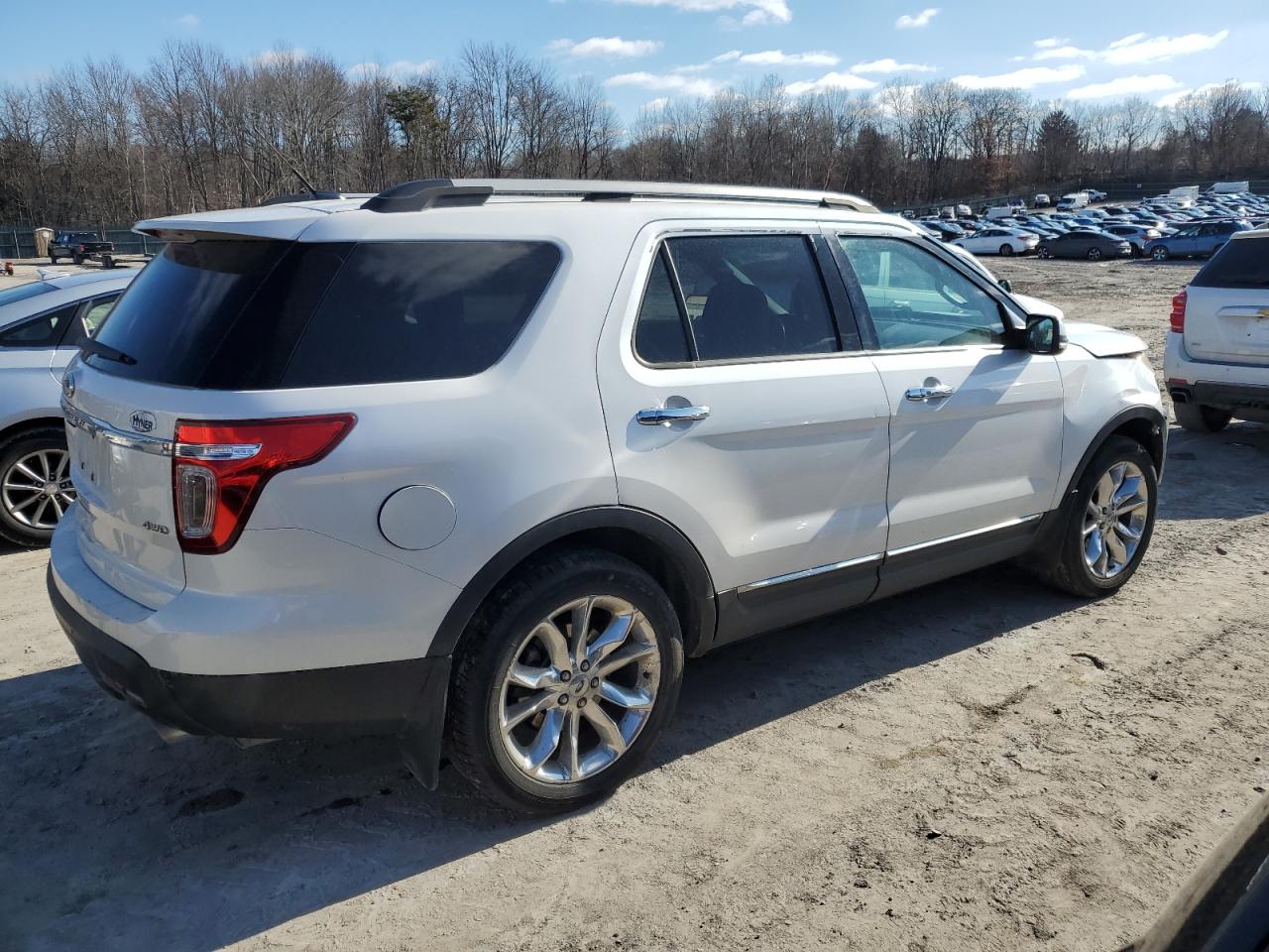2011 Ford Explorer - Image 3