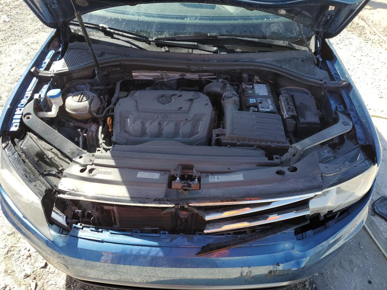 2018 Volkswagen Tiguan - Image 11