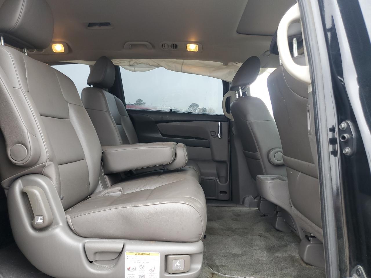 2016 Honda Odyssey - Image 11