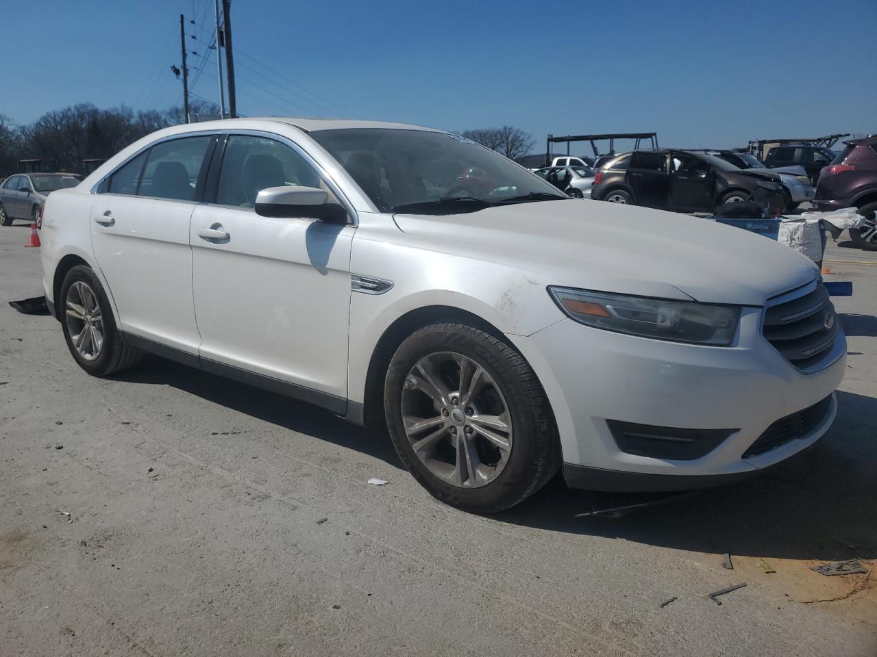 2014 Ford Taurus - Image 4