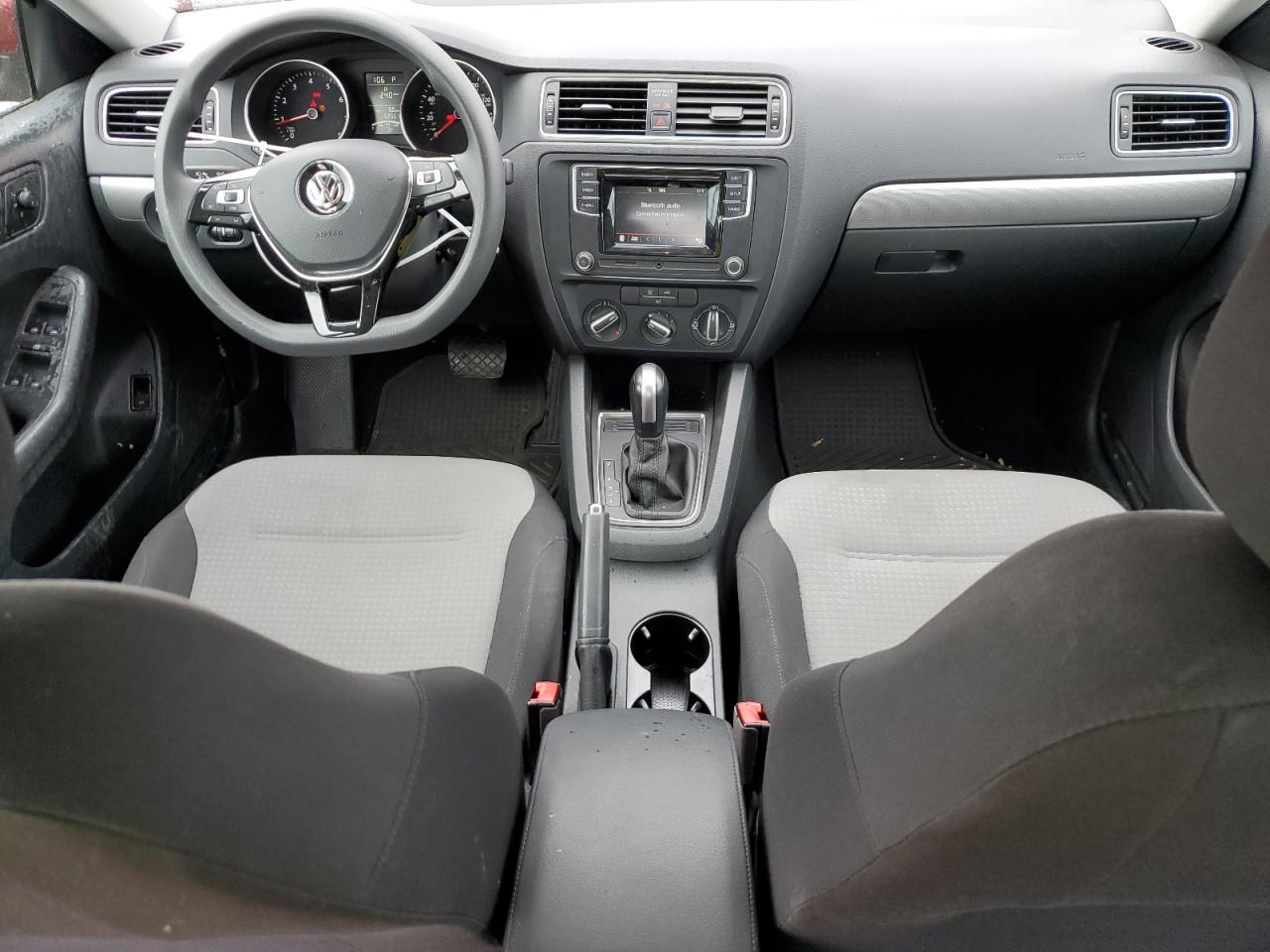 2017 Volkswagen Jetta - Image 8