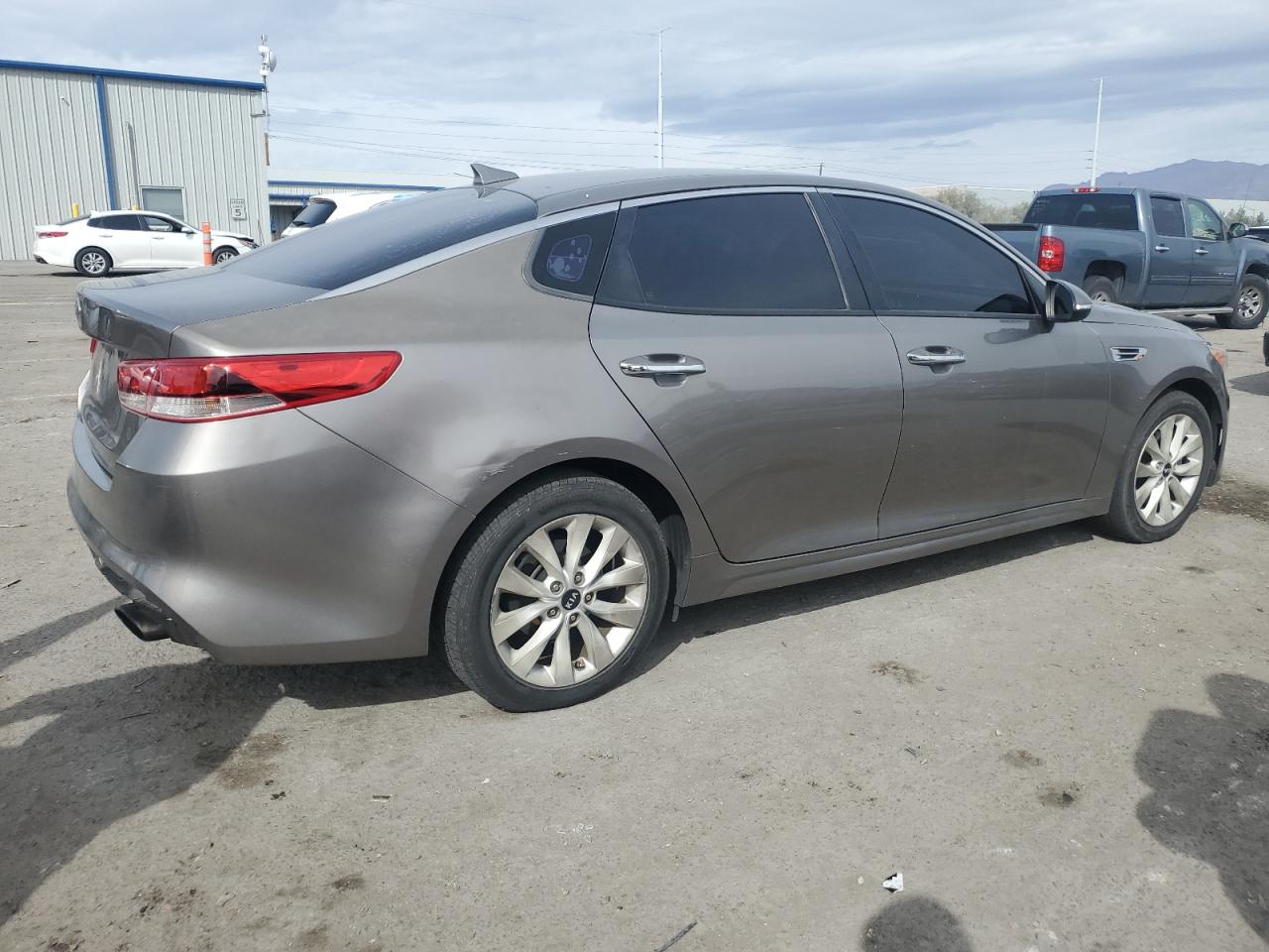 2016 Kia Optima - Image 3