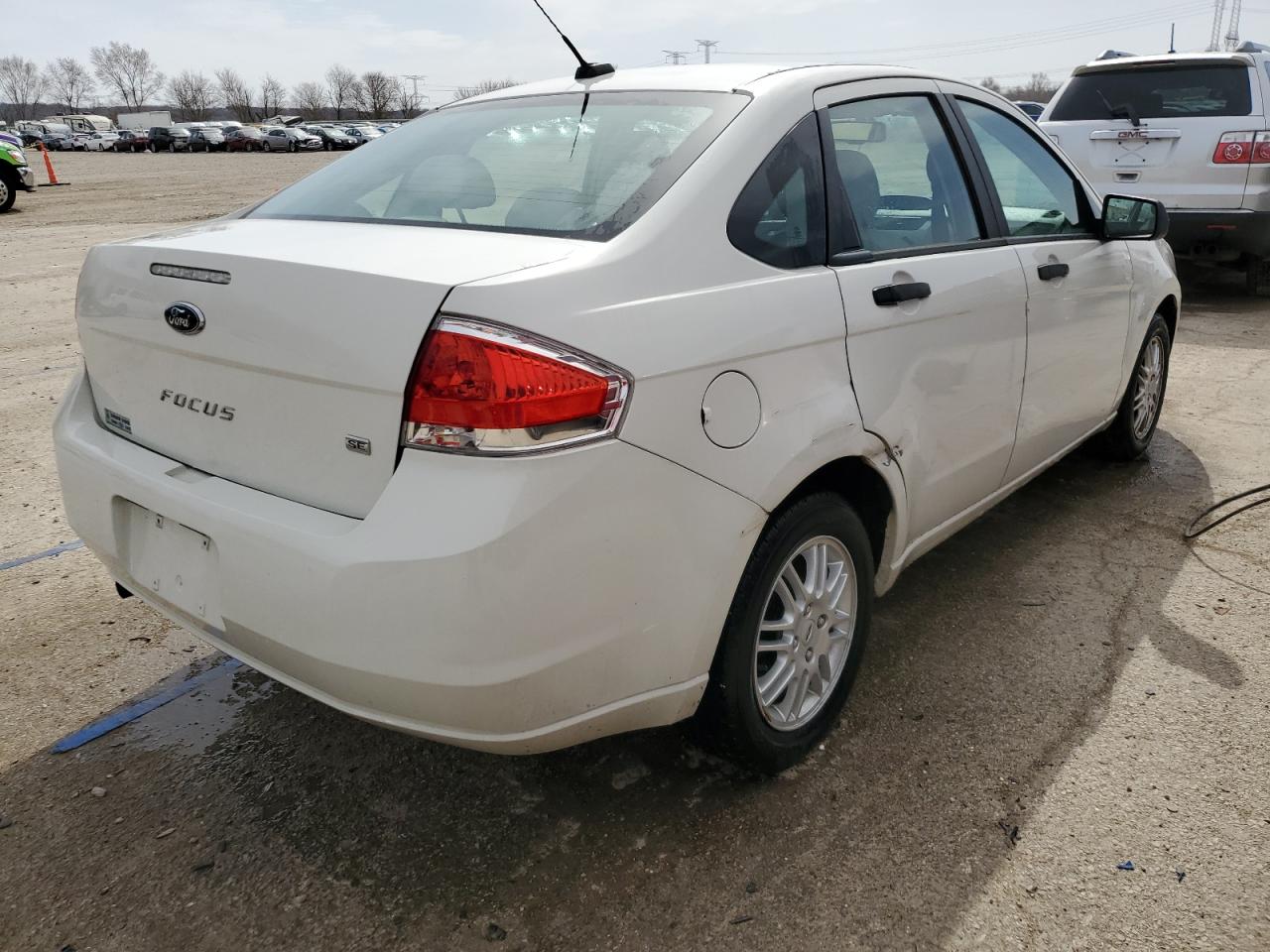 2010 Ford Focus - Image 3