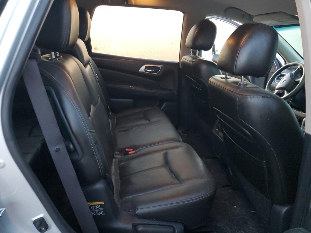 2013 Nissan Pathfinder - Image 11