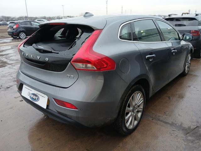 2015 VOLVO V40 SE LUX