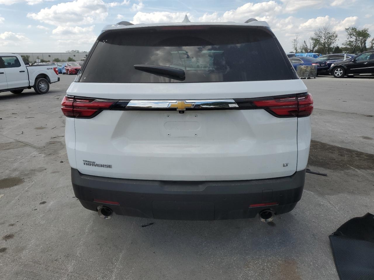 2022 Chevrolet Traverse - Image 6