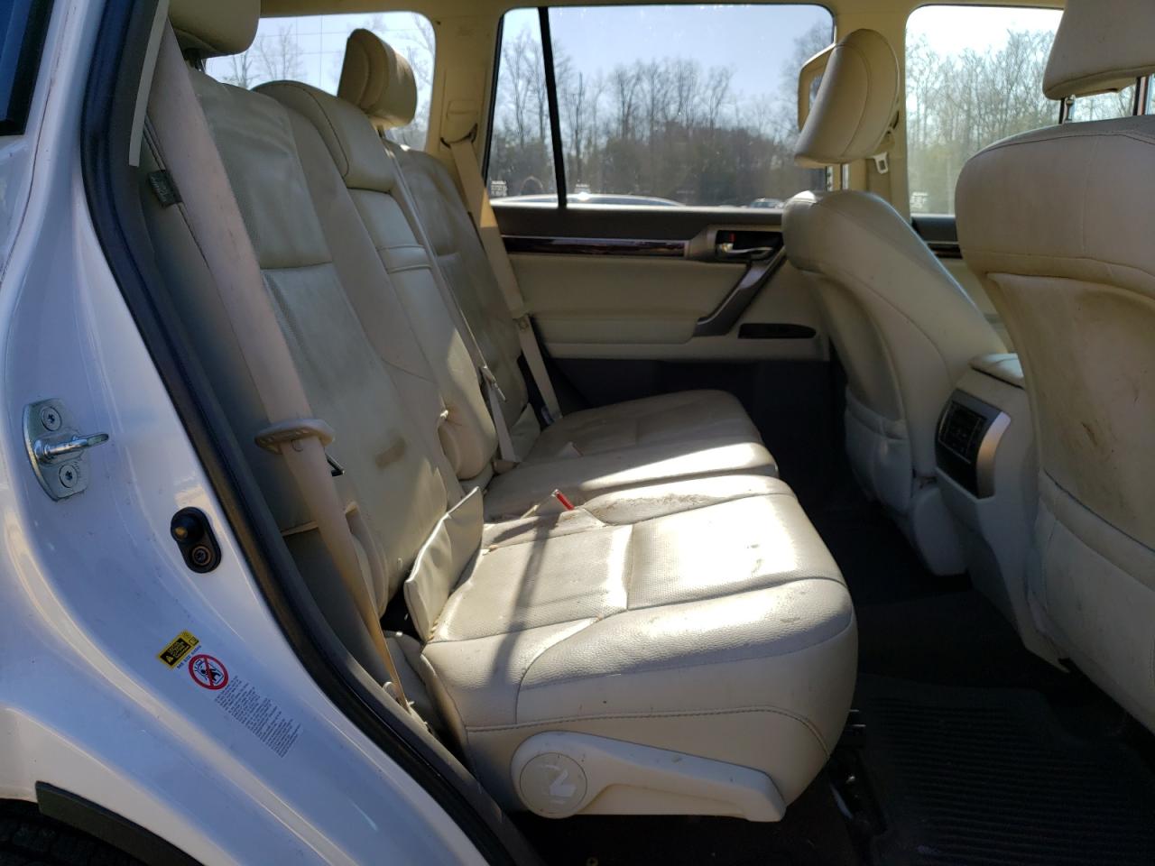 2016 Lexus GX - Image 11