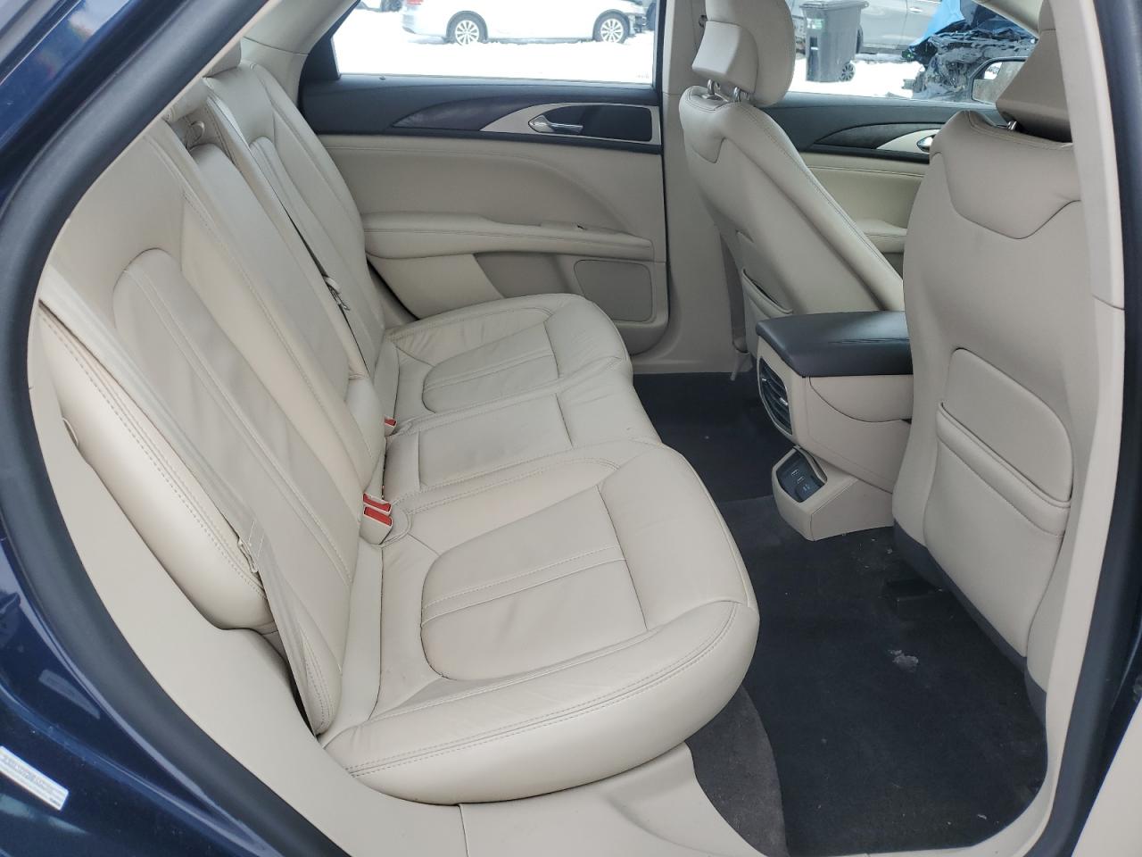 2017 Lincoln MKZ - Image 10