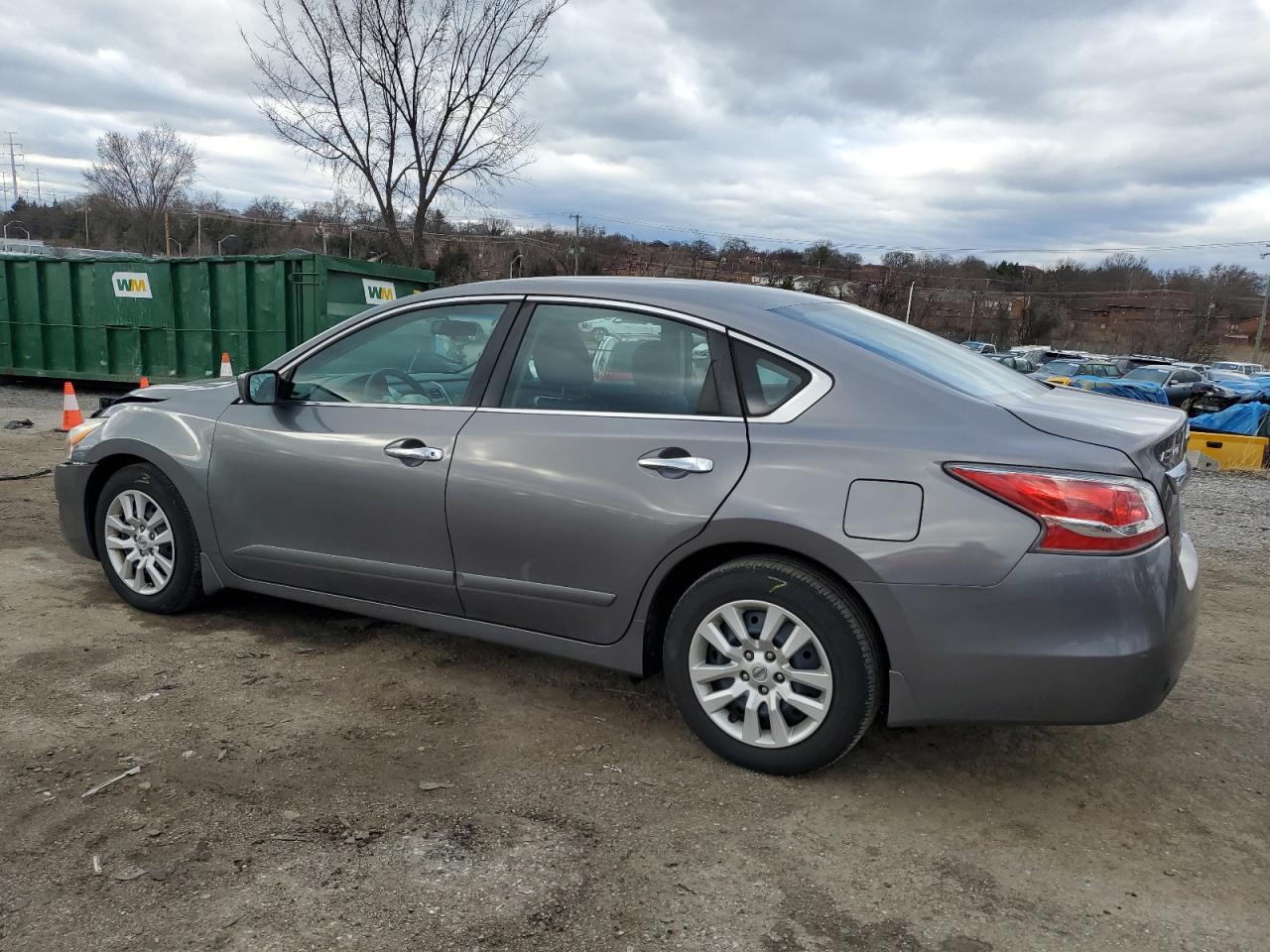 2015 Nissan Altima - Image 2