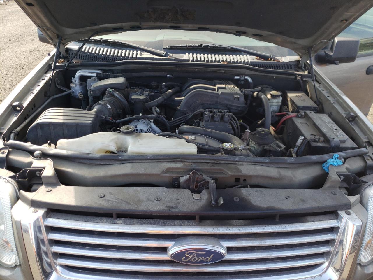 2006 Ford Explorer - Image 12