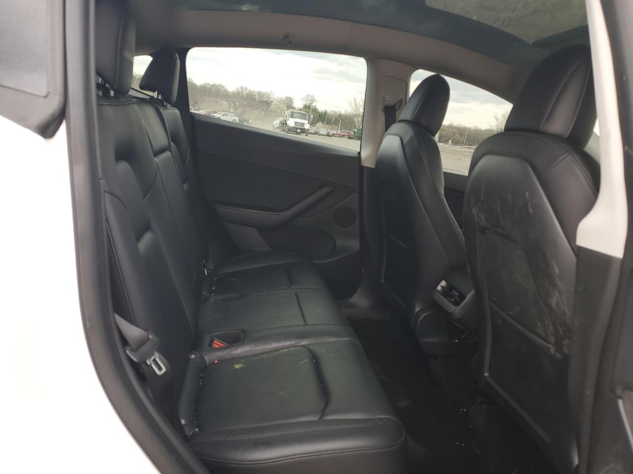 2022 Tesla Model Y VIN: 7SAYGDEE2NF386300 Lot: 50848805
