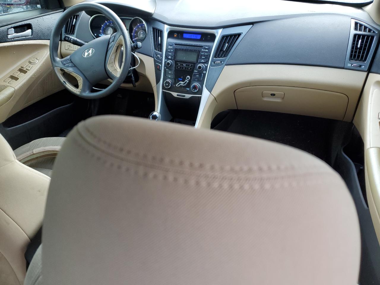 2012 Hyundai Sonata - Image 8