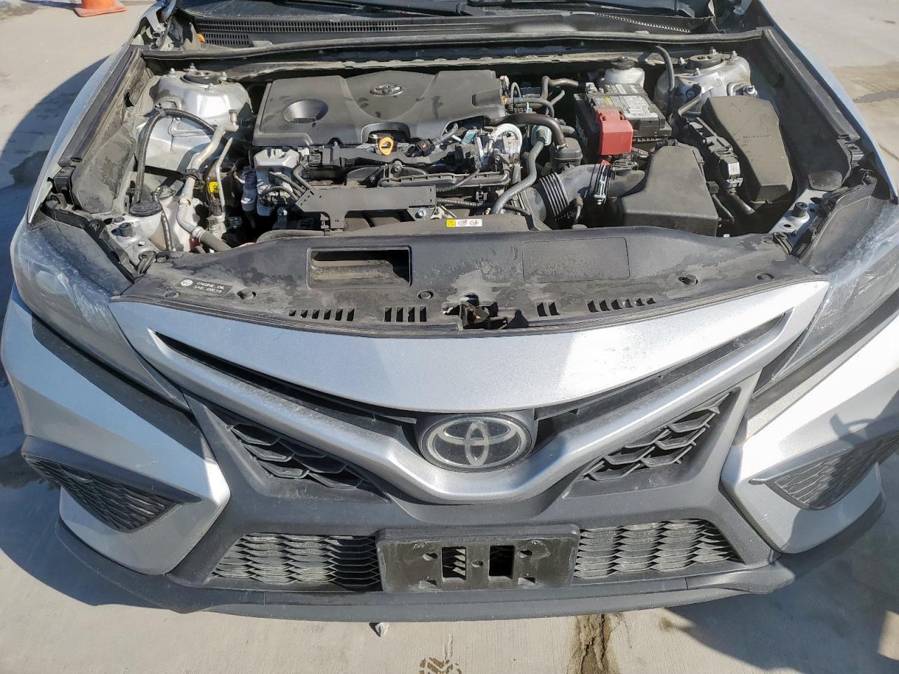 2021 Toyota Camry - Image 11