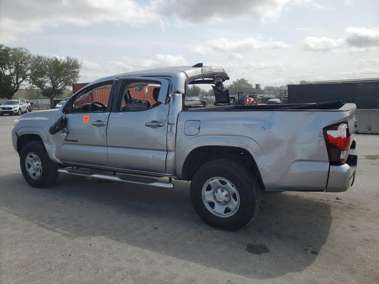 2019 Toyota Tacoma - Image 2