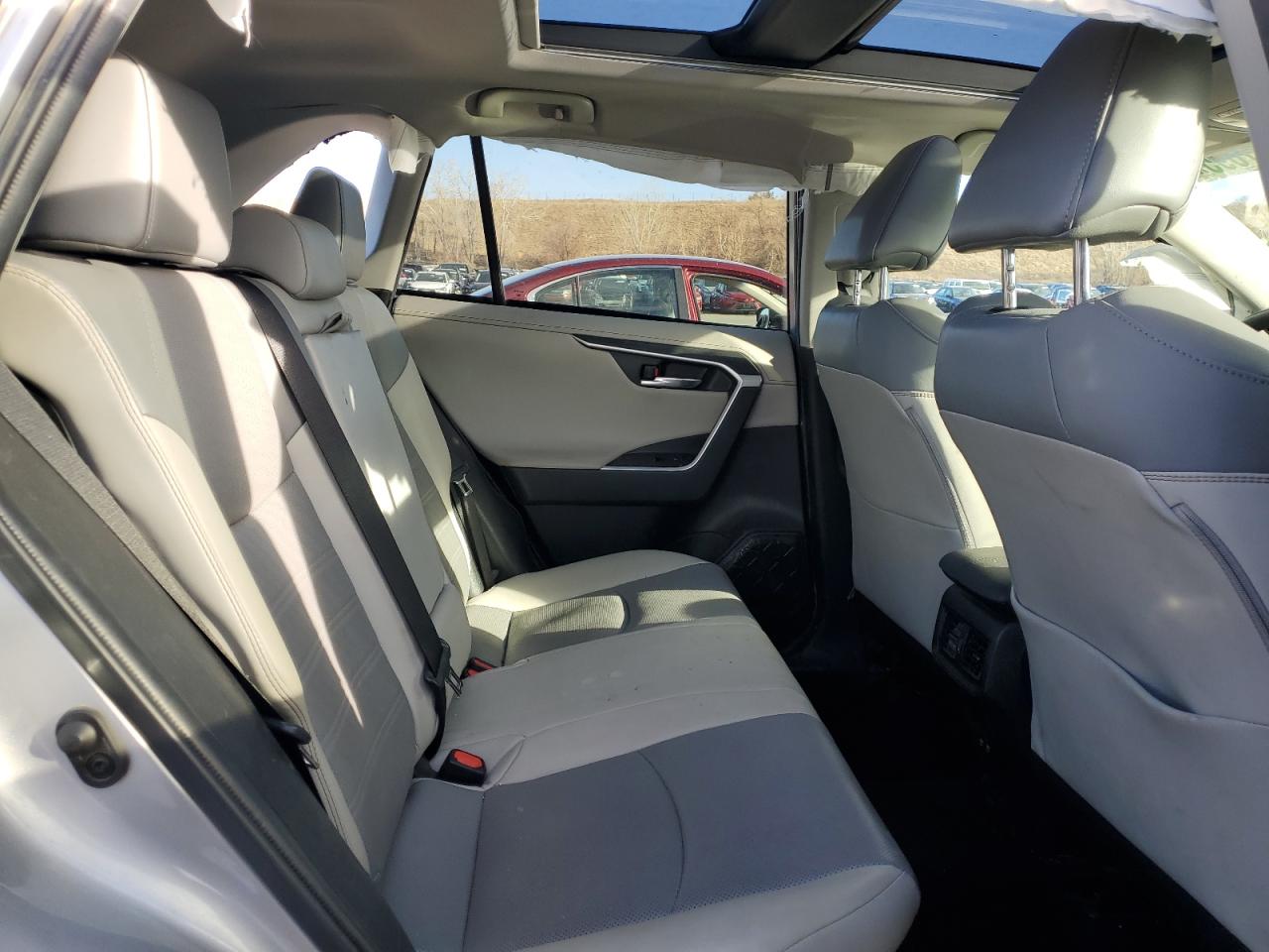 2021 Toyota RAV 4 - Image 11