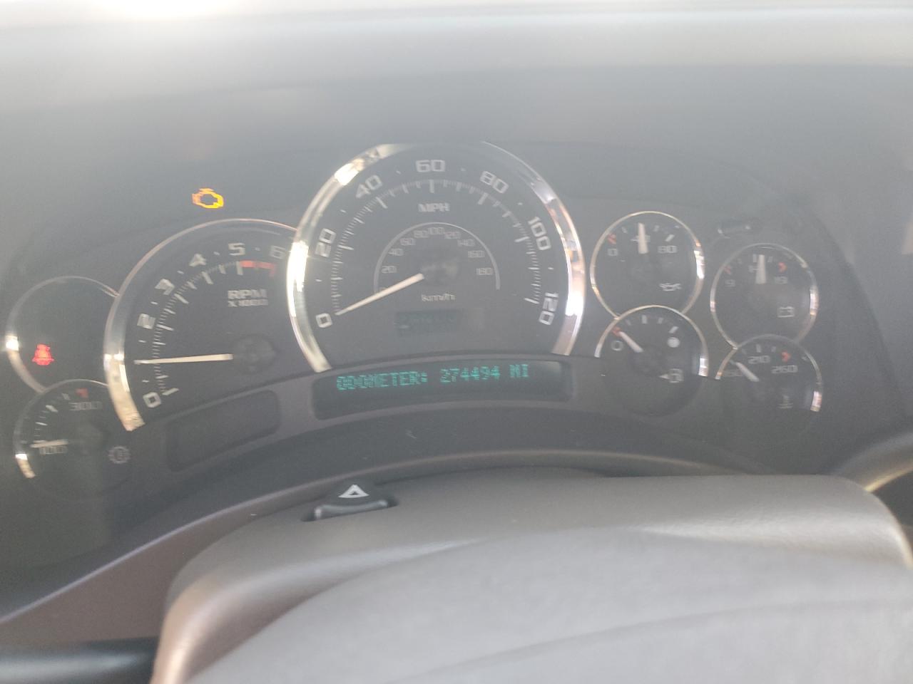 2005 Cadillac Escalade - Image 9