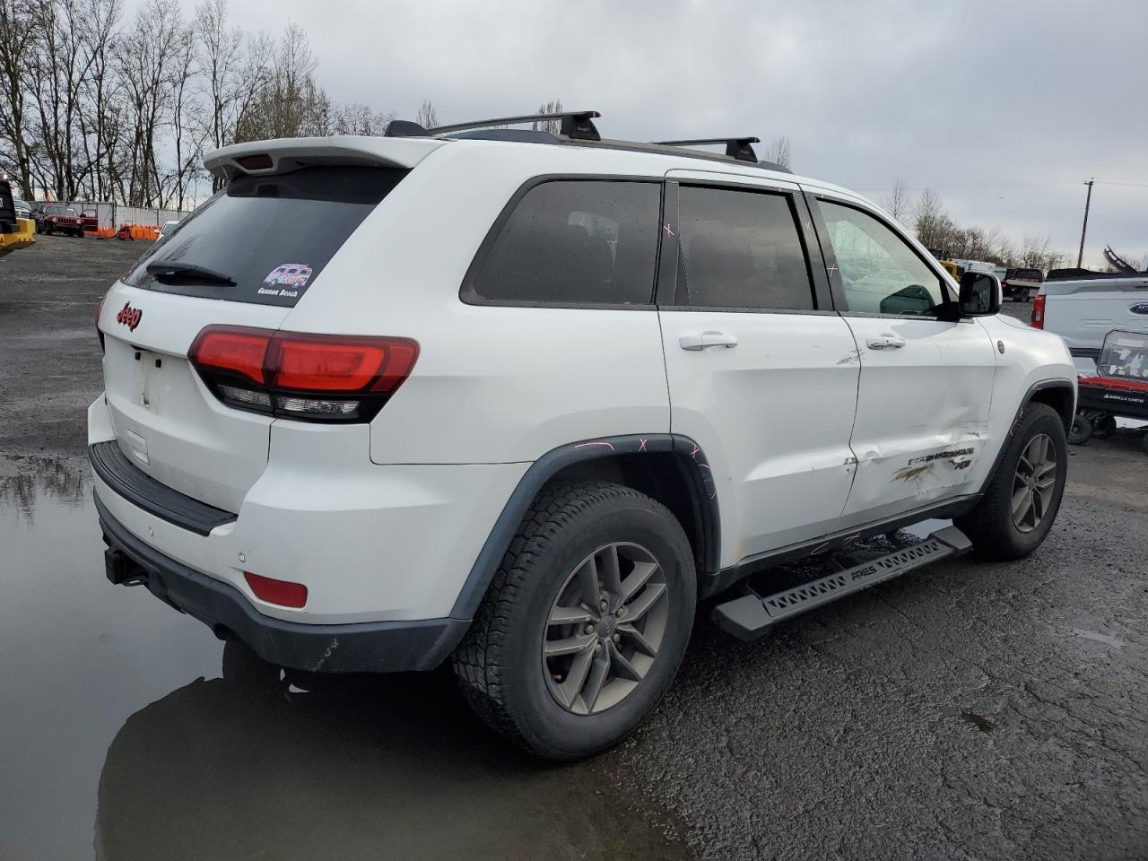 2016 Jeep Grand Cherokee - Image 3