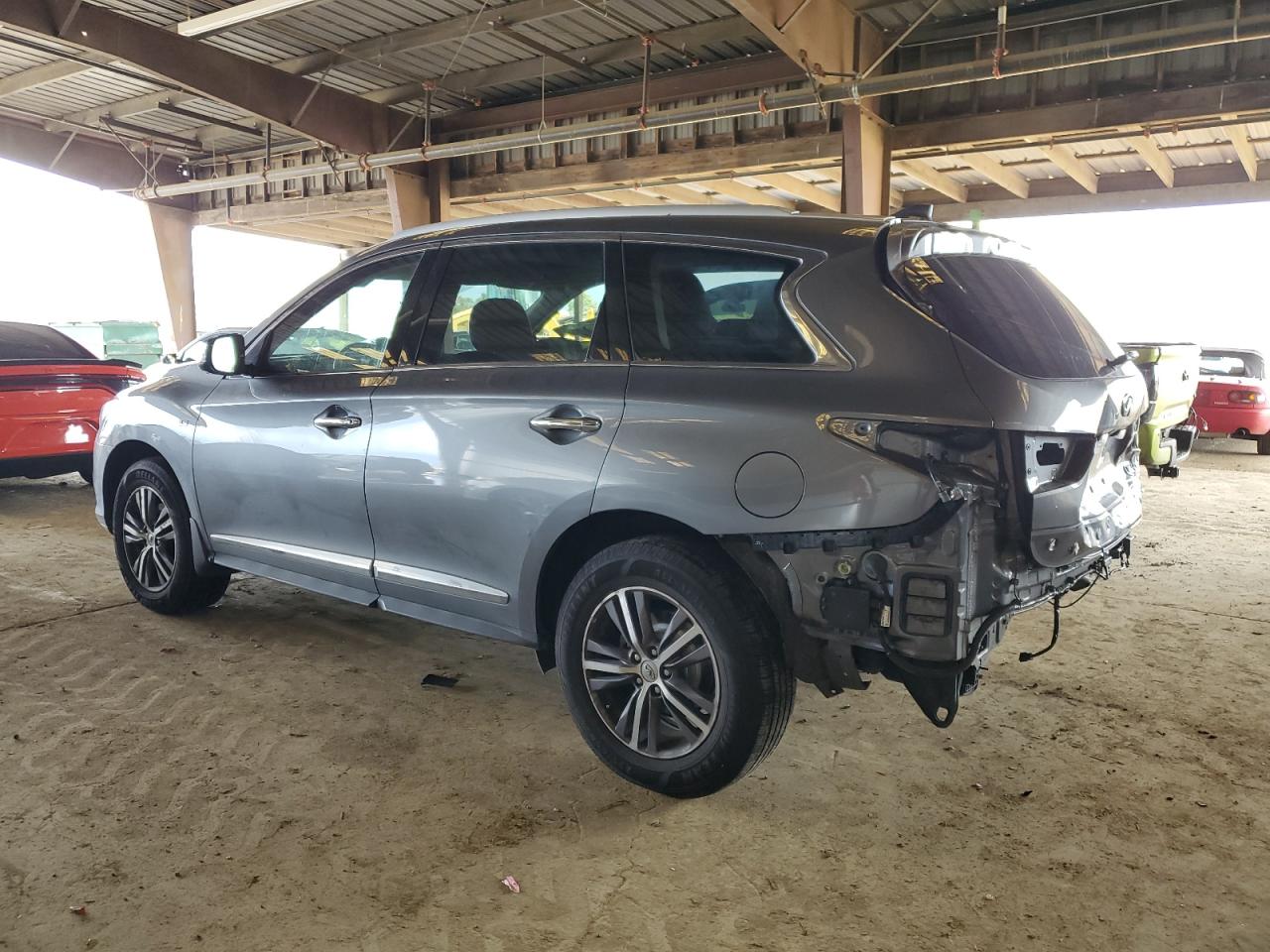 2019 Infiniti QX60 - Image 2